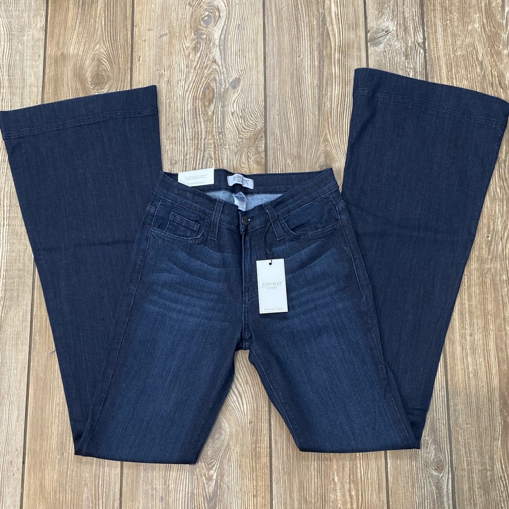 ✨New with tag Judy Blue Flare Jeans - Picture 7 of 7
